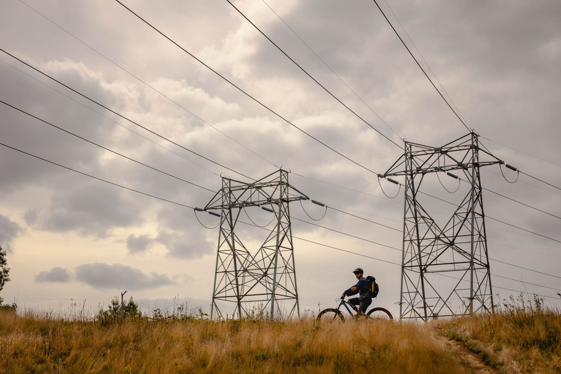 Cornering hard on a fall singletrack